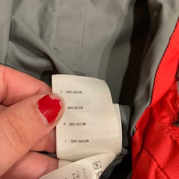 The North Face red rain jacket size large - Picture 3 of 7